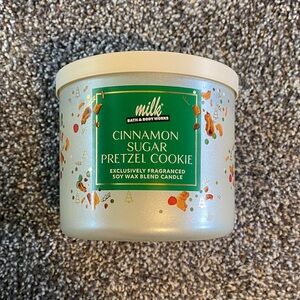 Bath and body works 3 wick